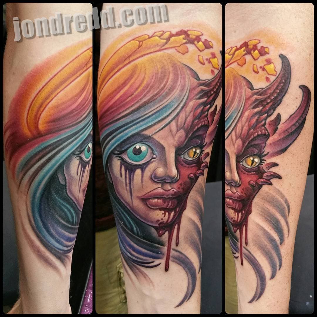 Friday walk up at the #VirginiaBeachTattooFestival 
I thought my Friday would be chill with no appointments set up, but this happened, and I got to have some fun!  Thanks Noah! 
#vbtattoofestival #VirginiaBeach #tattooconvention #JonDredd #CrucialTattooStudio #angeldemon #goodevil #halosnhorns #tattoo 
@fkirons @fusion_ink @deathlesscords @inkedmag @tattooistartmag @tattoolifemagazine @tattoosocietymagazine @the_inkmasters @tattoosnob @newschool_nation