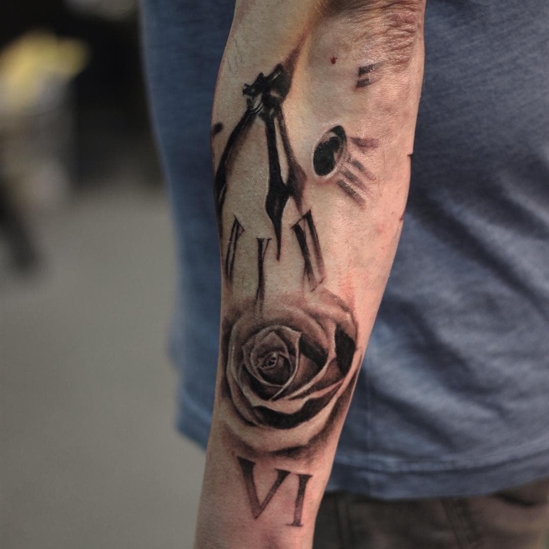 Start of a new sleeve. #rose#blackandgreytattoo#realistictattoo#silverbackink#inkjecta#time#rose#tattoo#tattooart#savemyink#electrumstencilprimer#skinartmag