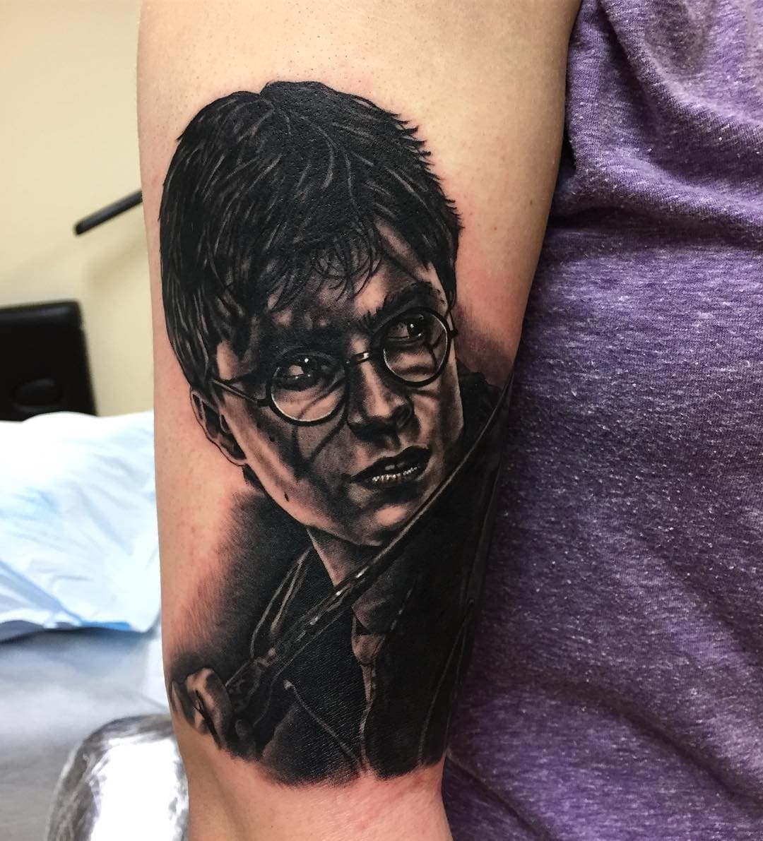 Good start to this #harrypotter half sleeve last night. Thank you @kdvictorio can't wait to add to it. #cypherink #cypherinktattoos #harrypottertattoo #inkfusionempire #needlejig #needlejigtattoosupply #tattoooftheday #tattoooftheweek #tattoosofinstagram #bngsociety #blackandgreytattoo #blackandgreyrealism #nerdtattoo #geektattoo #skinandinkmagazine @skinandinkmag