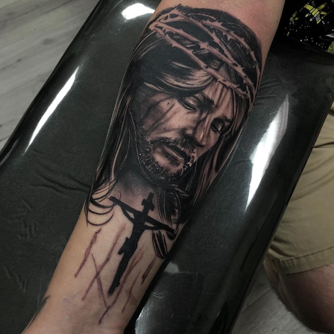 Tattoo from today ❤️❤️ #tattoo #tattoos #tattoolife #girlswhotattoo #femaleartist #cheyennetattooequipment #inked #inkedlife #instatattoos #instaink #inkedup #religioustattoo #realistictattoo #realism #blackandgreytattoo #portrait #Jesus #religioustattoo