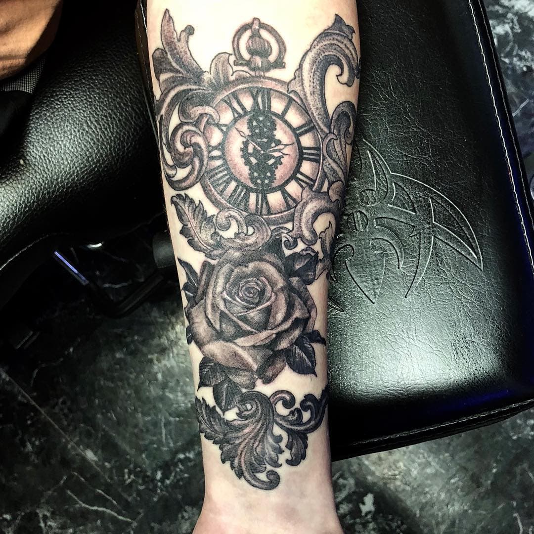 Session 1 . #fkirons #worldfamousink #cheyenneprofessionaltattooequipment #eternalink #blackandgreytattoo #inkeeze #realistictattoo #tattoosleeve #tattooartist #rosetattoo #tatsoul #quickcaps #tattoo #infinityink #saniderm #memorialtattoo #tattooart