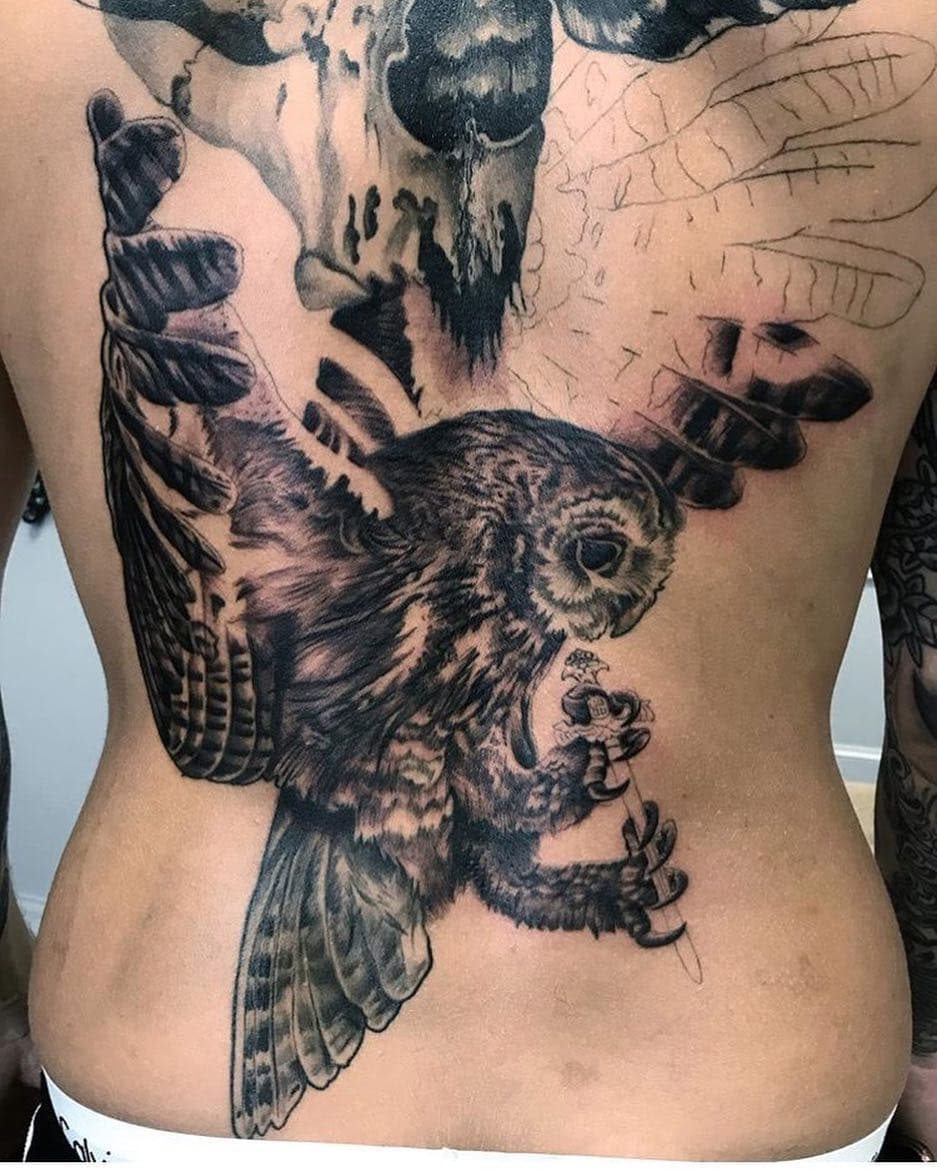 Work in progress with this beautiful back piece by @mrosetattoos ⚡️#foreverboundtattoo #bristol #bristoltattoo #bngink #bnginksociety #blackandgreytattoo #owltattoo #backpiece #bristolart #uktta#southwesttattoo