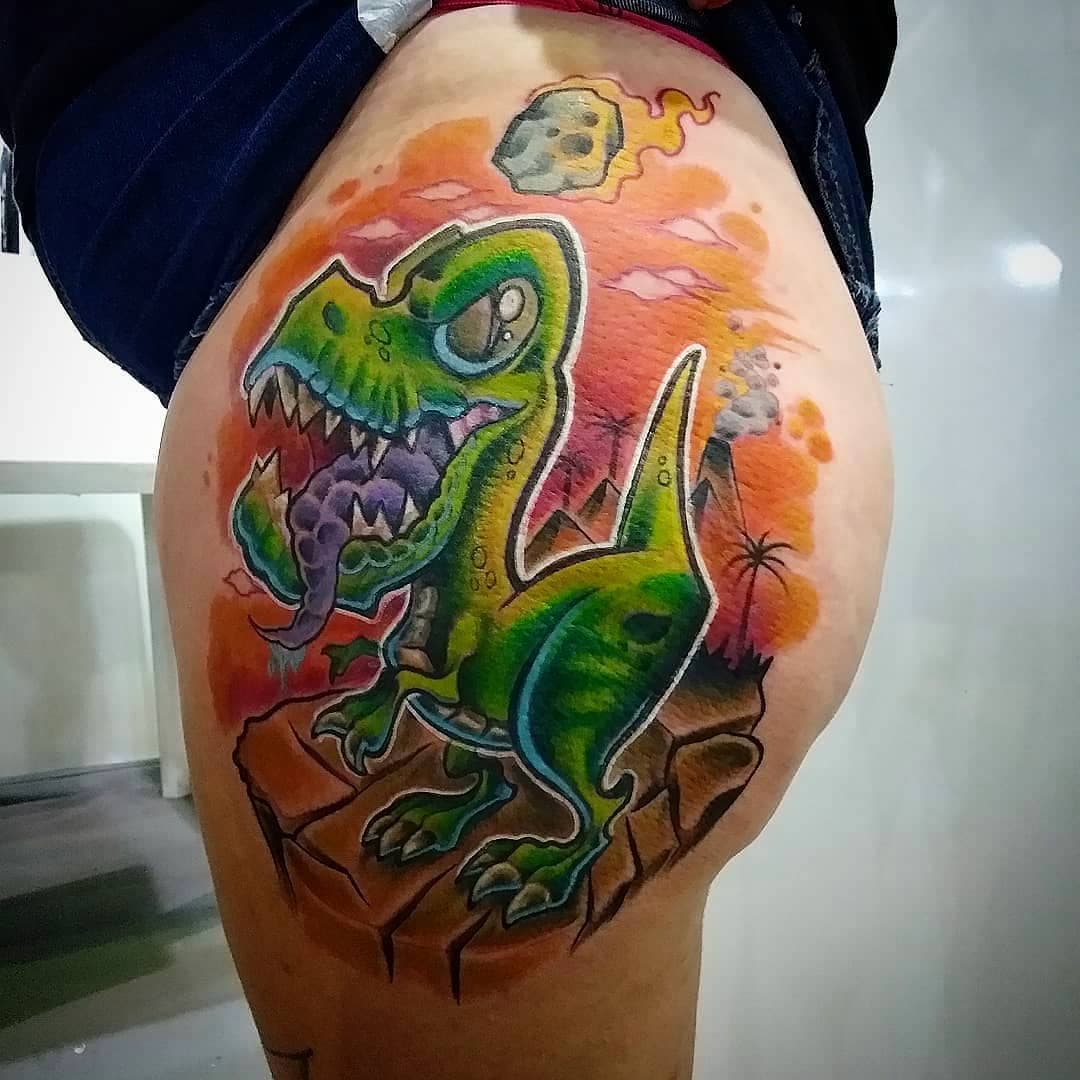 🐊🦎💥
Dinossauro que fiz no Piracicaba Tattoo Fest desse ano..
Categoria New School..
Desenho da minha série que foi premiada! E que curti demais fazer!
Quero agradecer à @bibian13peron que aguentou firme 11 horas de tattoo!!! Valeu msm 👊🔨💥
Agradecer tbm à todos que passaram no stand dar um salve, fazer um flash..um piercing...valeu msm...e ao meu brother que mais uma vez dividiu stand comigo @vinicius_vacileso 👊
@piracicabatattoofest , evento muito foda, viva a arte e o New School!! E até ano que vem... #new #newschool #newschooltattoo #newschoolers #tattoo #tattoos #tatuagem #art #arte #piracicabatattoofest #dekobass #dekotattoo #tatuaje #tatuaggio #newschoolart #dinossauro #dinossaur