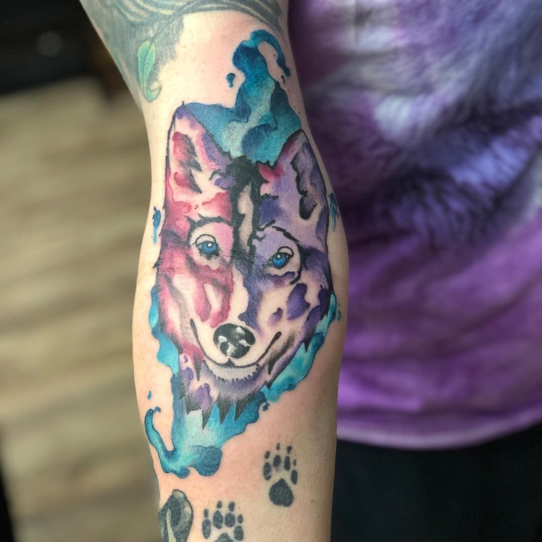 Cool watercolor wolf done by @mike.irons., come on down book your appointment today with mike! #tattoo #tattoos #fbt #flatblacktattoo #carsoncitytattoo #carsoncity #nevada