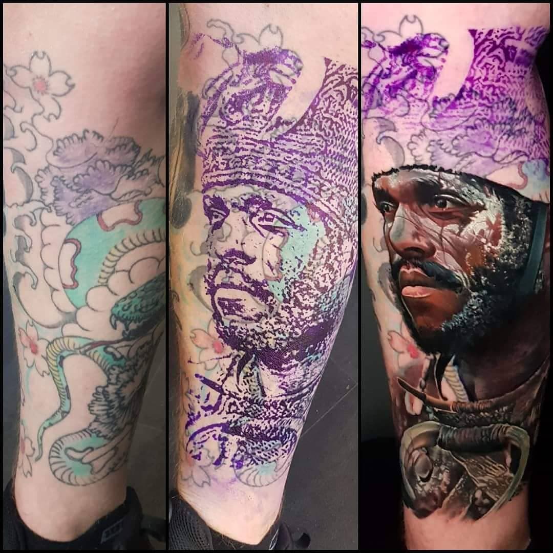 The start of a fantastic cover up by @alexanderkuzmin_tattoos 
#tattoo #tattoos #bodyart #tattooed #inked #ink #artist #tattooartist #colour #color #colourtattoo #realistictattoo #realism #supportgoodtattooing #inkig #ink_ig #tattoodo #followme #inkmachines #radiantcoloursink #coverup #coveruptattoo