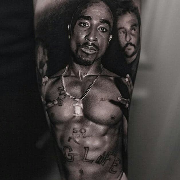 Thug Life
R. I. P. Pac
.
.
.
#tattoo #tattoos #tattooart #tattoodesign #art #artwork #black #ink #inked #blackink #blxckink #equilattera #blackwork #backtattoo #blackworkerssubmission #blacktattooart #tattooistartmag #skinartmag #skinart #dotwork #linework #tattoostudio #tattrx #tattooed #onlyblackart #tattooer