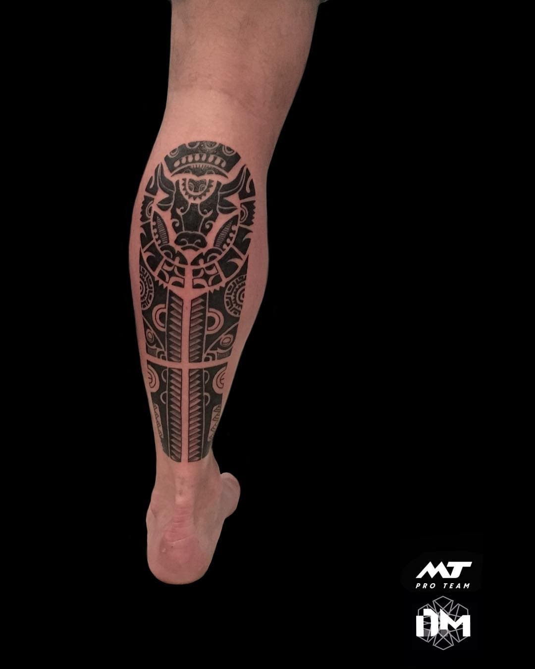 and one more individual Polynesian project. done in about 7 hours. until the end of April, a good discount on Polynesian tattoos. for details in dm.
•
•
•
#tattoomodel #tattoo #tattooornamental #ornamentaltattoo #denismachete #tattooart #tattooartist #polynesiantattoo #tattoosketch #tattoostudio #tattoostudiomoscow #linework #blackwork #tattooart #tattoomoscow #blacktattoo #blackworkers #blackworkers_tattoo #blackworktattoo #tattoopolynesian #татумосква