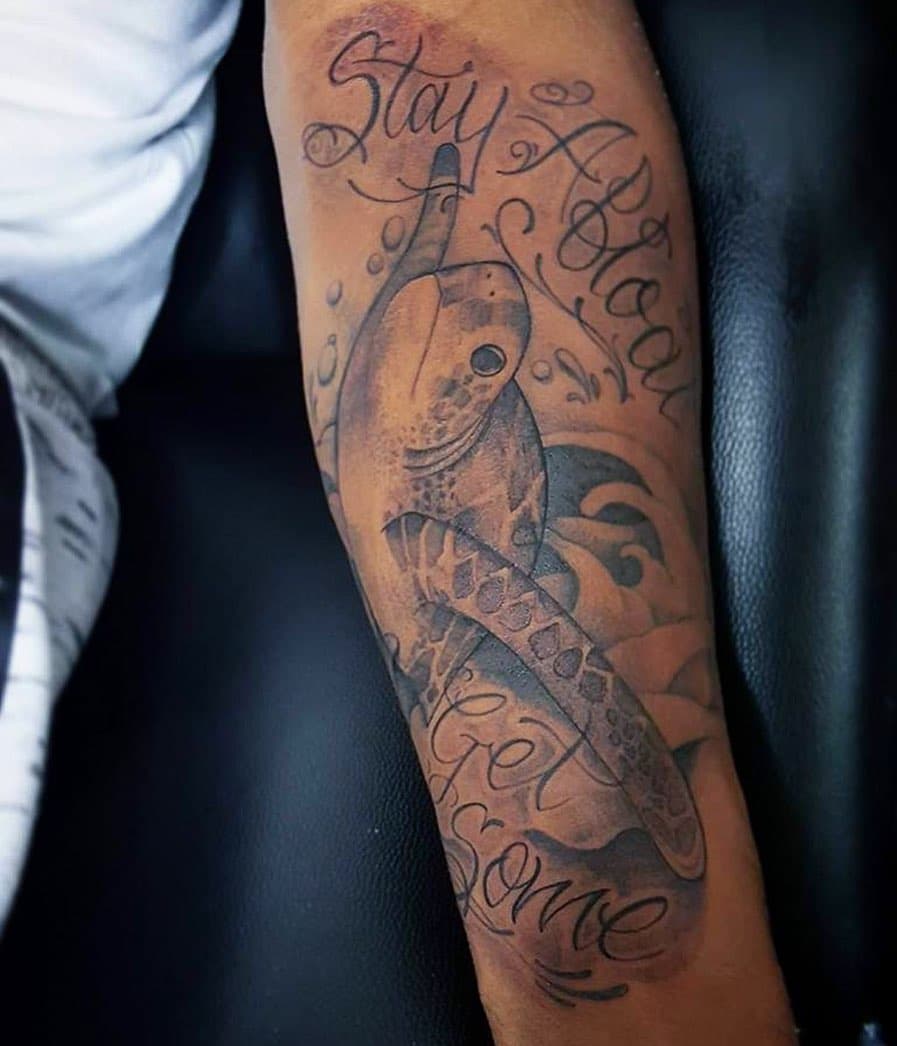 🐢 Stay Afloat! #detroittattooartist #blacktattooartist #tattooartist #detroit #turtletattoo #turtle #animaltattoo #blackandgreytattoo #darkskinbodyart