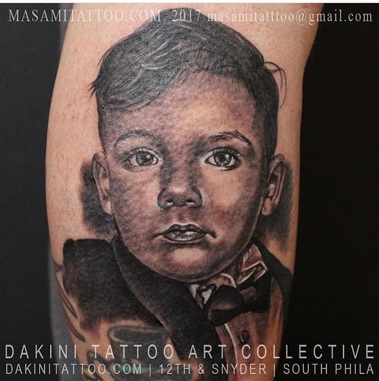 Portrait by Masami @masamitattoo #dakinitattoo #tattoosbymasami #tattoo #tattoos #tattooart #tattooartist #inked #inkedphily #phillyink #phillytattoo #phillytattooartist #philadelphiatattoo #blackandgreytattoo #portraittattooartist #snyderave #southphilly