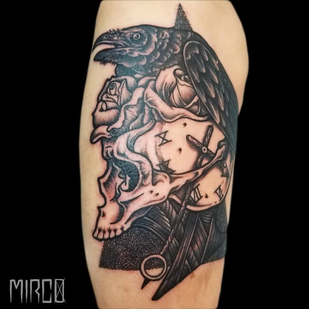 Tatuaggio realizzato dal nostro boss @pitbulltattoo ⠀
.⠀
.⠀
#tattoo #tattoos #ink #inked #inkart #inkartist #tattooart #tattooartist #traditionaltattoo #blacktattoo #blackworktattoo #blackwork #amazingink #amazingart #thebestitaliantattooartists #bestink #blackandwhite #blackandwhitetattoo #tatuatoriitaliani #tatuaggio #traditionalblackwork