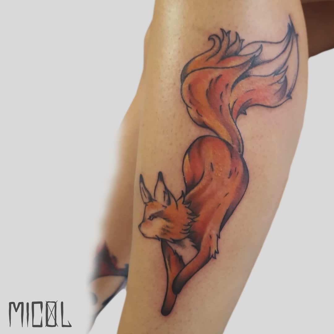 volpe 🦊 realizzata dalla nostra resident artist @mikymicoltattoo ⠀
.⠀
.⠀
#tattoo #tattoos #fox #foxtattoo #colortattoo #inkcolor #colorinktattoo #volpetattoo #amazingink #tattooartists #tattooart #artoftheday #artist #art #tattoooftheday #amazingart #ink #inked #tattooink #inklovers #inking #tattooist #tattooer #tattedup #inkedup