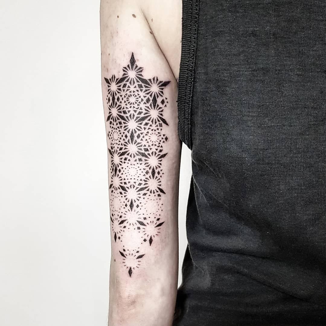 Dotworked sacred geometries for  sweet Lea / @ilovegoamusic 🖤. Thank  you so much for giving me complete creative freedom and constant trust.... and for travelling through half Germany for each inking project!Looking forward to our nxt one! 💋
Done at @ritual.ink.studio

#inkstagram #instaink #berlin #berlink #tattooartist #tattooart #geometrictattoo #geometricart #geometries #instagood #dotwork #dotworkers #dailydotwork #dotworktattoo #dotworktattoos #geometrictattoos #sacredgeometrytattoo #sacredgeometry #armtattoo #blackink #blackart #blacktattoo #blacktattooing #blacktattoos #instaart #potd #tat #symmetry #merkhaba