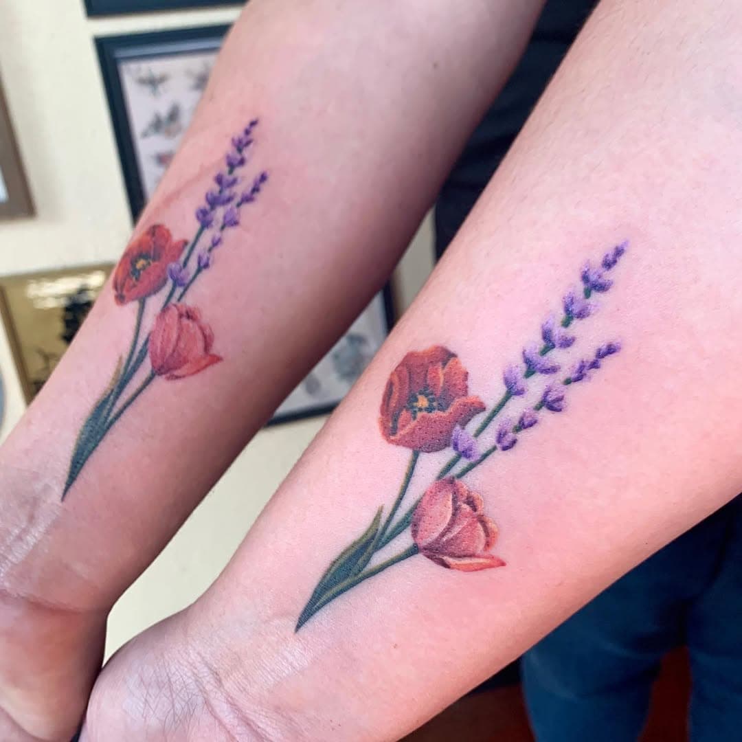 Cute sister tattoos done by @jinks.tattoo ! 
Check out his profile for more!
.
.
.
#cute #flower #flowers #tattoo #tattoos #sistertattoos #color #lavender #poppies #tattooartist #boise #boisetattooers #colortattoos #art #tattooart #sisters