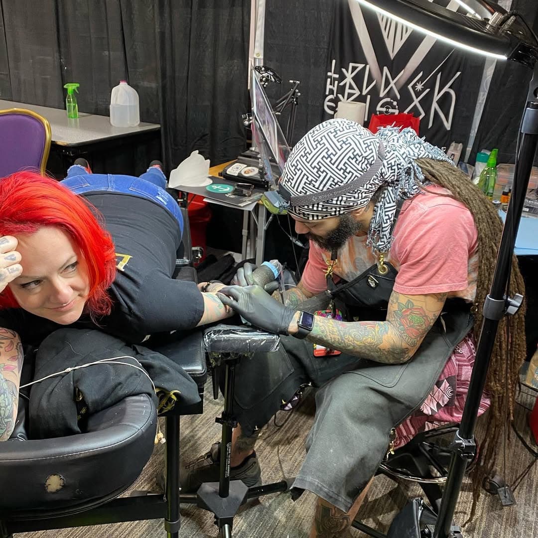 The super nice @blackbisontattoo using @anchorsleeves while tattooing the swellbow of the sweet @jamycarreno at @inkedhearts_tattoo today. Go check out their page to see this rad tattoo. Both of these artists are some of the nicest people you’ll meet and... some of the best hair in the game on these two. 🤙🏼