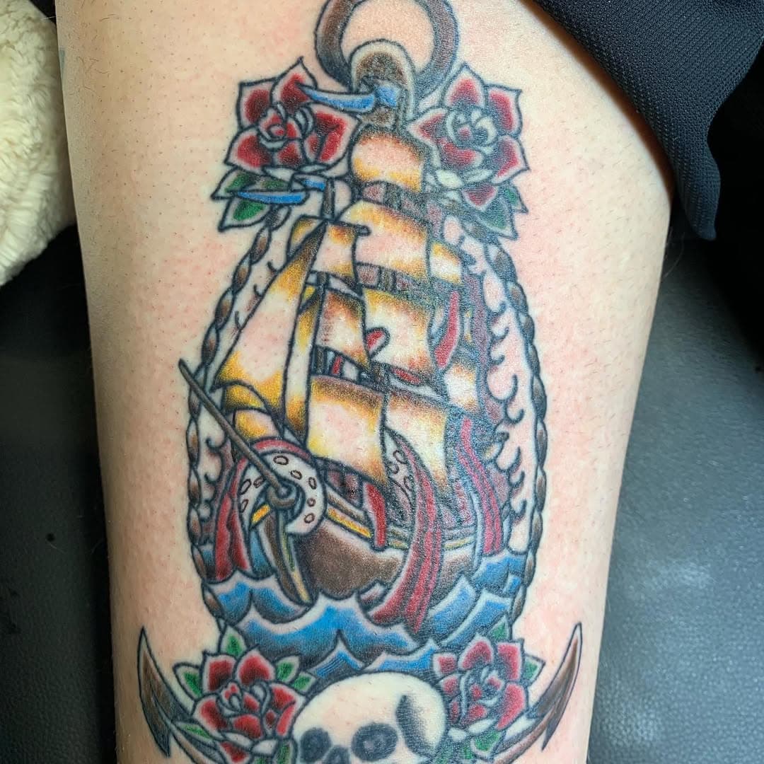 American Traditional thigh piece