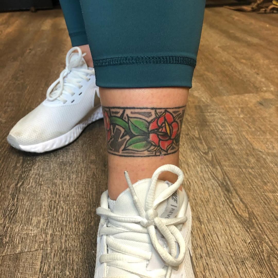 Healed anklet drawn on with sharpie by @natejtattooing_hts