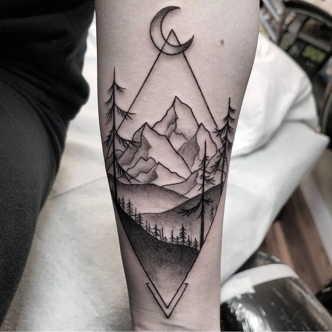 By Katie Beth @k80beth #westseattletattoo #tattoo #tattooidea #bodyart #inked #artist #ink #artoftheday #colortattoo #tattoosnob #tattooartistmagazine #inkedmag #flash #tattooflash #tattooart #boldwillhold #skinart #blackandgreytattoo #bluegeishatattoo #PNW #seattletattooers #coalitiontattoosupply #artist #design #westseattle #traditionaltattoo #pnwtattoo #pnwtattoos #alaskajunction