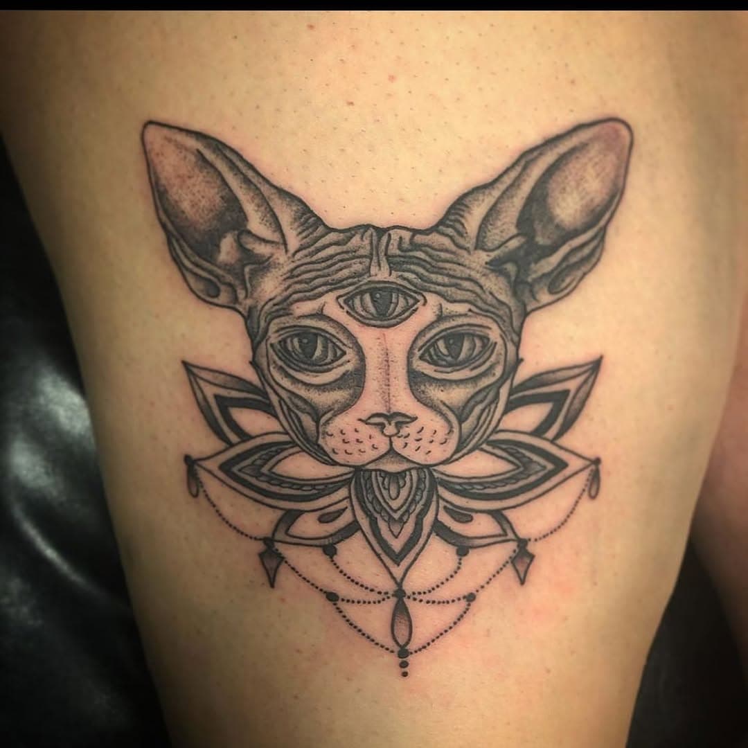 Cool lil cat by @tat2garrett done Saturday! Come see him! He’s always taking walk ins!