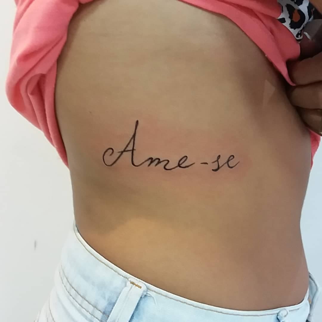 Tatuagem  delicada
Agradecemos seu retorno e que venham mais tattoos. ↪Aceitamos cartões e trabalhamos com agendamento para dar mais comodidade ao cliente podendo atender dentro de seus mais diversos horários.↩ .

Whatsapp 📲 (83) 9 9421.4490