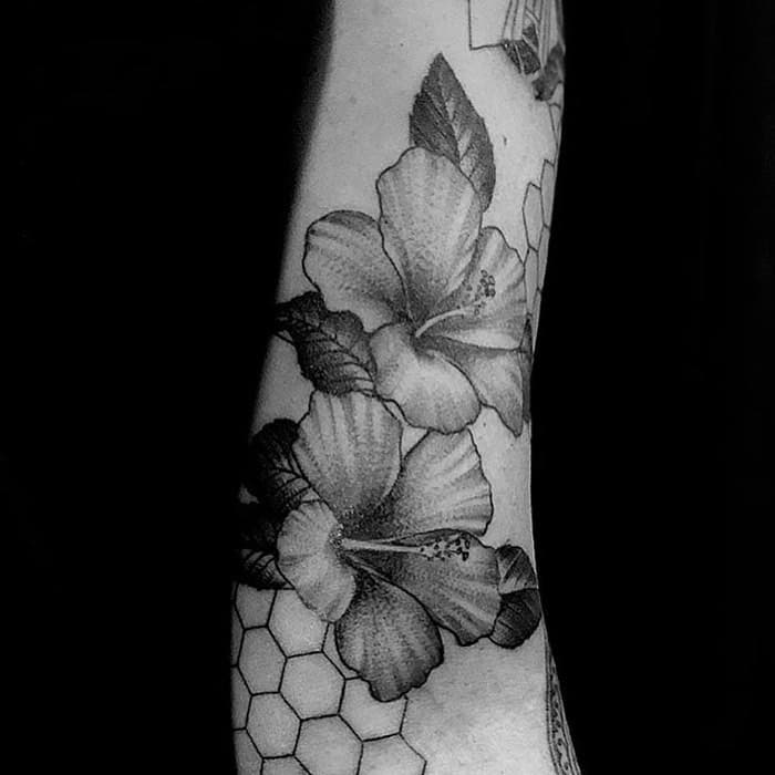 Hibiscus by @dmontattoo