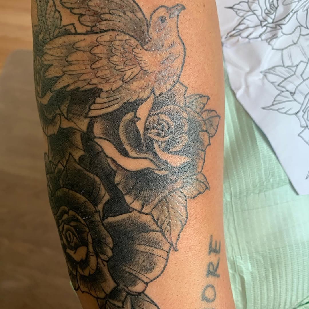 Dove and black Roses! Thanks Noah!