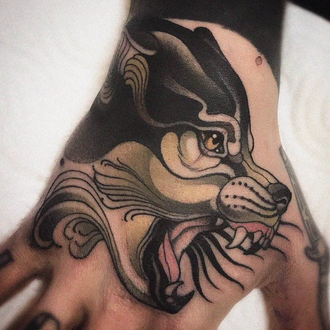 Un grand merci à mon client 🙇🏼‍♂️
À côté des grands @dekalcomanu_ & @wanlebongamin 🖤🦾

#tattoo #tattoos #tatouage #tatouages #picoftheday #inked #inked_france #colortattoo #ntgallery #neotradsp #neotradeu #neotradsub #neotradtattoo #neotraditional #neotraditionaltattoo #wolf #wolftattoo #handtattoo  #lespetitesfrappes #carmes #toulouse #toulousetatouage #toulousetattoo #art #encrés #france

@newtraditionalgallery @neotraditionaleurope @neotraditionaltattooers