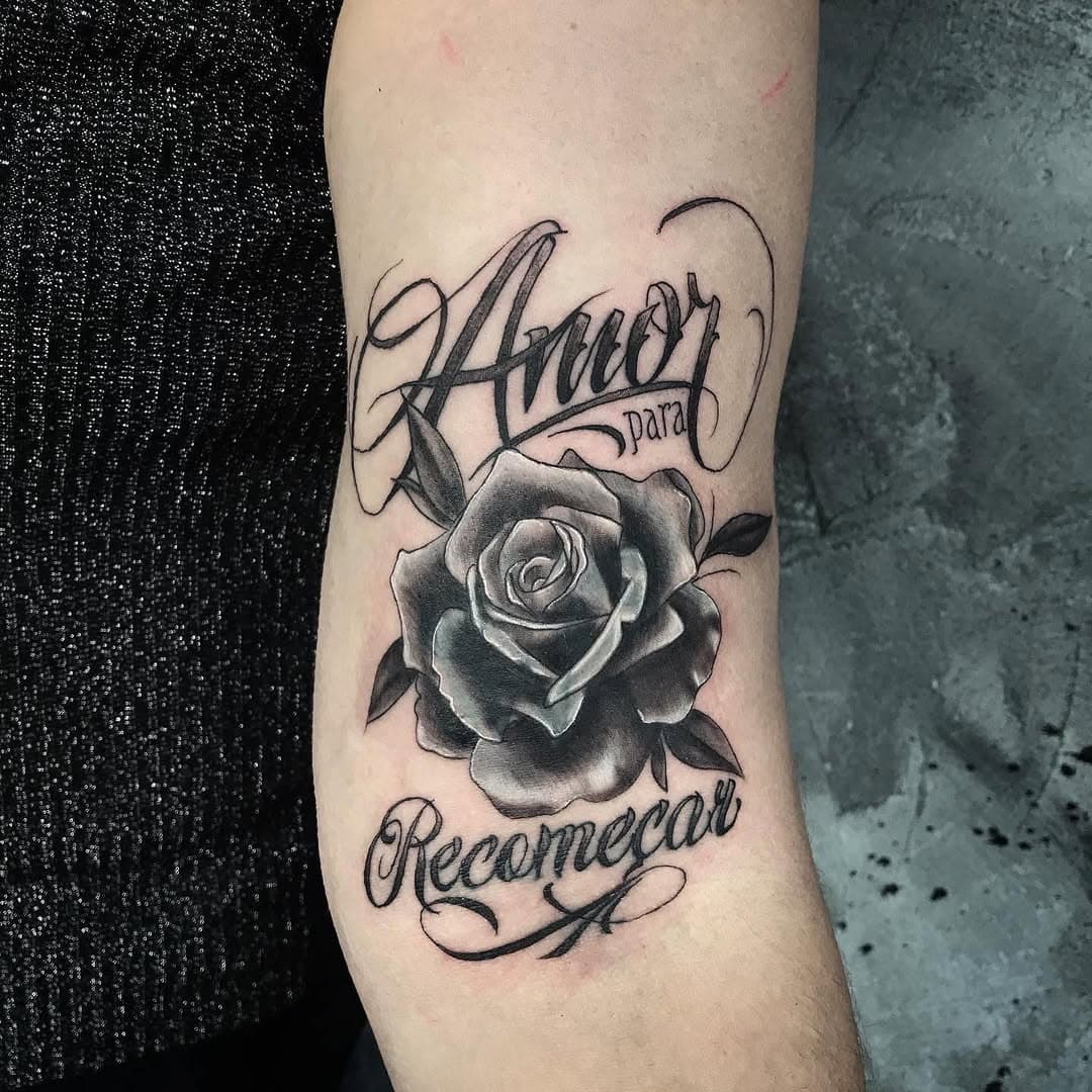 ◊ Cobertura ◊

.

Muito obrigado pela confiança @grazypedrini 🙏🏼✨

.

#rosatattoo #coveruptattoo #coberturatattoo #ink #dynamicink #black #coberturatattoo #sjptattoo #saojosedospinhais #cwbtattoo