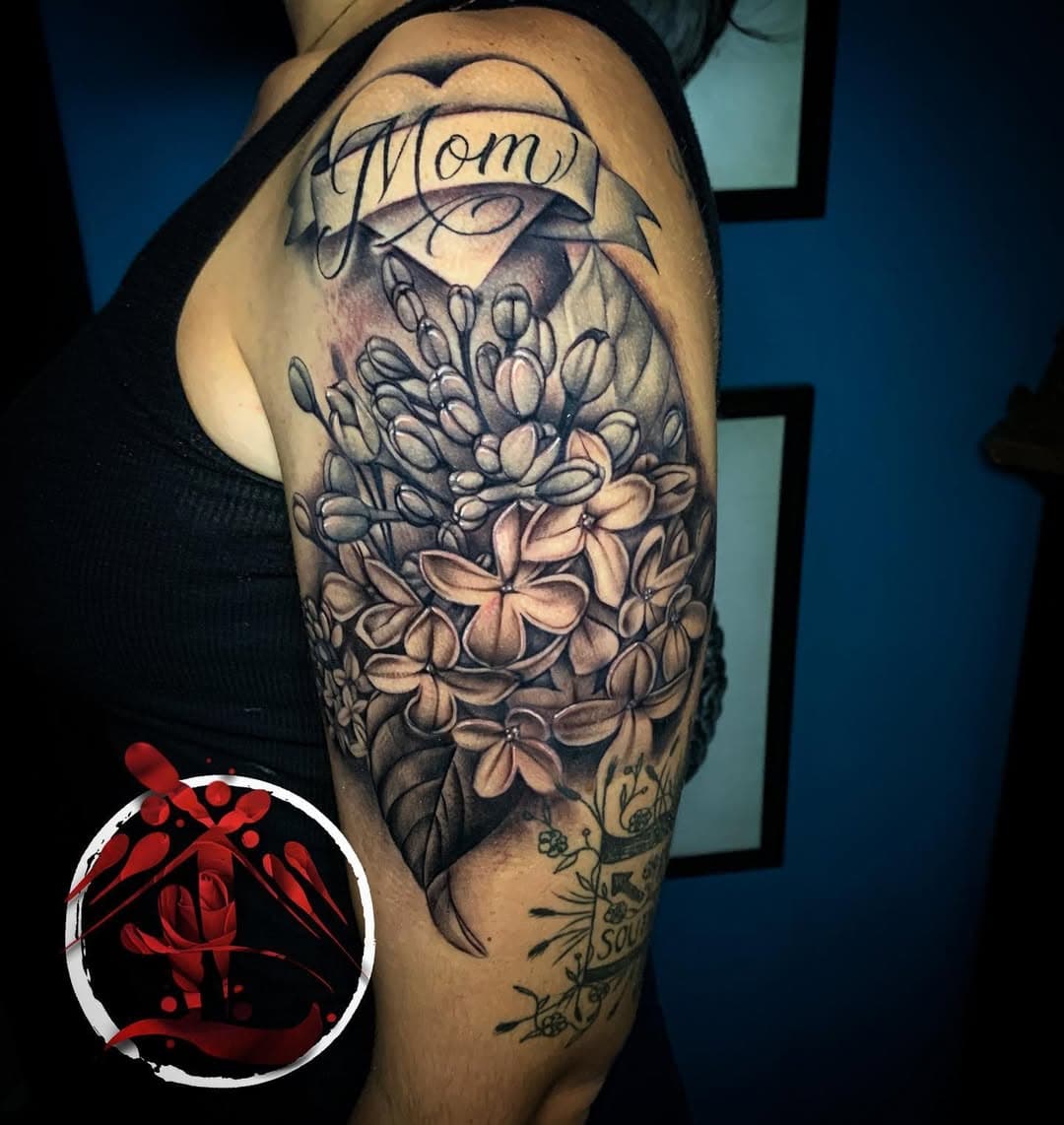 Some Lilacs for the lovely Emily to celebrate how awesome her Mom is!!!!
•
•
•

#mainetattoo #maineart #maineartist #portlandmaine #scarboroughmaine #oldorchardbeach #igers #maineigers #igersboston #newengland #electrumstencilprimer #hushup #hustlebutterdeluxe #fytcartridges #fytsupplies #axysrotary #bishoprotary #tattoomagazine #inked #inkedmag #inkedgirls #realistictattoo #wctattoos #watercolortattoo #tattoostencilapp