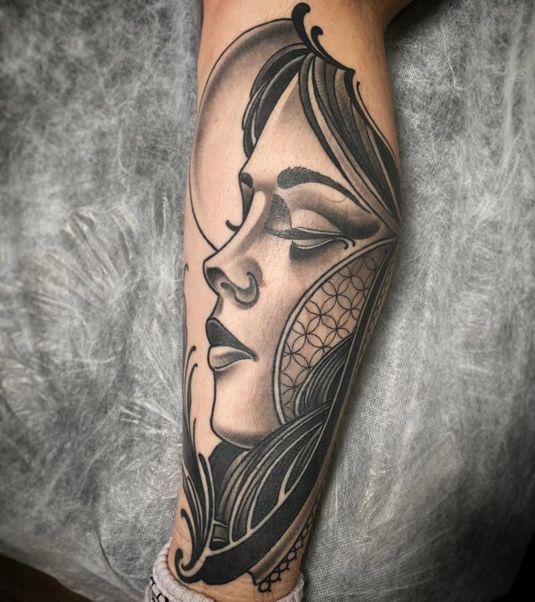Healed one from a couple of months back, thanks nick! Swipe for the fresh photo. @ladyandanviltattoo @z00tatt00