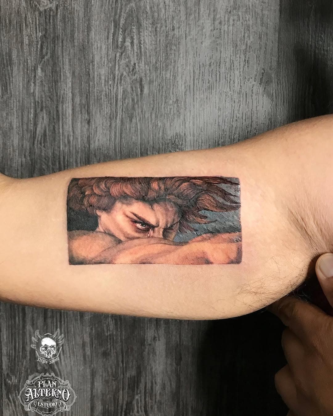 Fragmento de la obra “ángel caído” de Alexandre Cabanel. Para @atemahawke04  con mucho cariño, gracias hermano por tu confianza y los momentos compartidos que esperemos sigan siendo muchos e igual de especiales.
.
AGENDA ABIERTA.
.
.
.

#tattoocolor #tattooart #onlythedarkest #darksrtist #art #colortattoo #cdmx #tatsoul #realistictattoo #linework 
#lineworktattoo #tattooworkers #artist #tattoo #tattoos #tattooed #tattooartist #tattooing #flashaddicted  #tattoo #inked #blackwork  #tattoolovers #blacktattooart #blackisback #tattooline #inkaddict #tattoowork @fkirons #silverback  #tatuadorasmex @tatuadoras.mexicanas @radiantcolorsink @envyneedles @fkirons