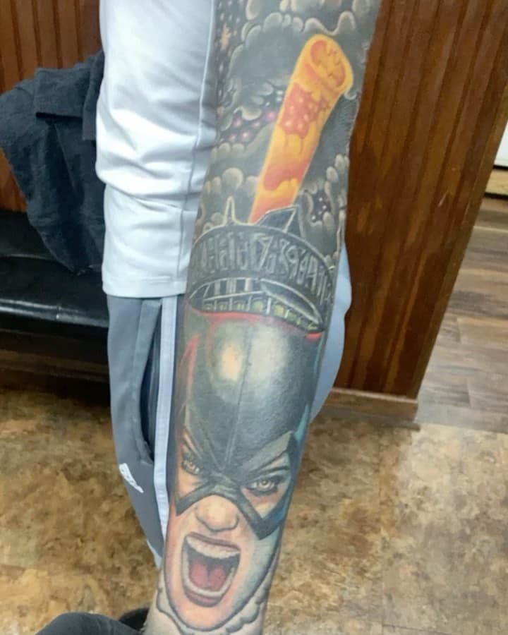 Gotham Sirens sleeve by Max 🤌🏻 @babyhandstattoo 
.
.
.
.
.
#tattoo #tattooartist #tattoos #colortattoo #lakelandtattooshop  #tattooshop #lakeland #lakelandflorida #lakelandtattoos #lakelandtattooartist #kingpintattoosupply #thesolidink #solidink