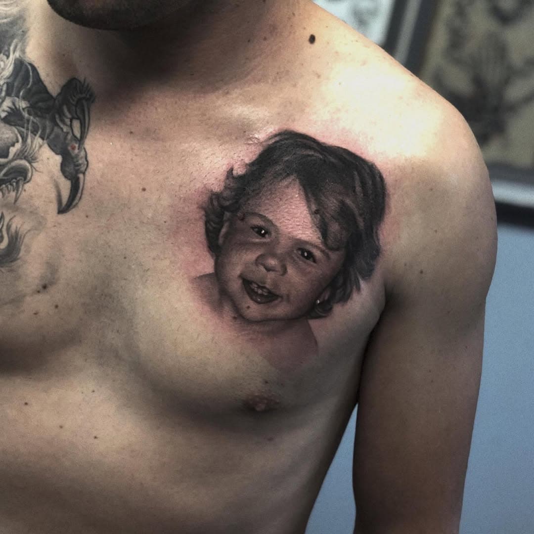 Homenagem a filha ! 
Agende seu horário 982353337 e venha fazer sua arte .
#tattoo #bomdia #tattooideas #tattoogoiânia #tatgang #tattoodoughter #tattoorealista #tattoorealistic #tattooportrait #tattart #tattooed #toptattoo #besttattoos #tatuagem