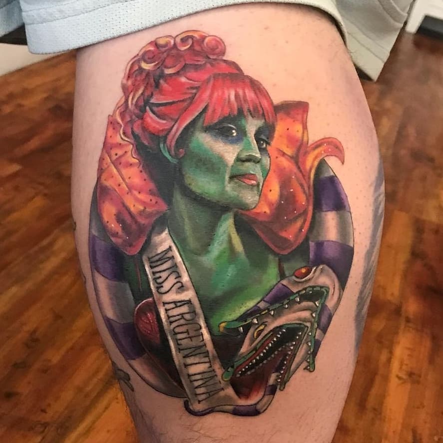 Awesome Miss Argentina portrait by @amberwintertattoo 

#tattoo #Cincinnatitattoo #bodyofart #kentuckytattooers #beetlejuice #beetlegeuse #beetlejuicetattoo #portraittattoo