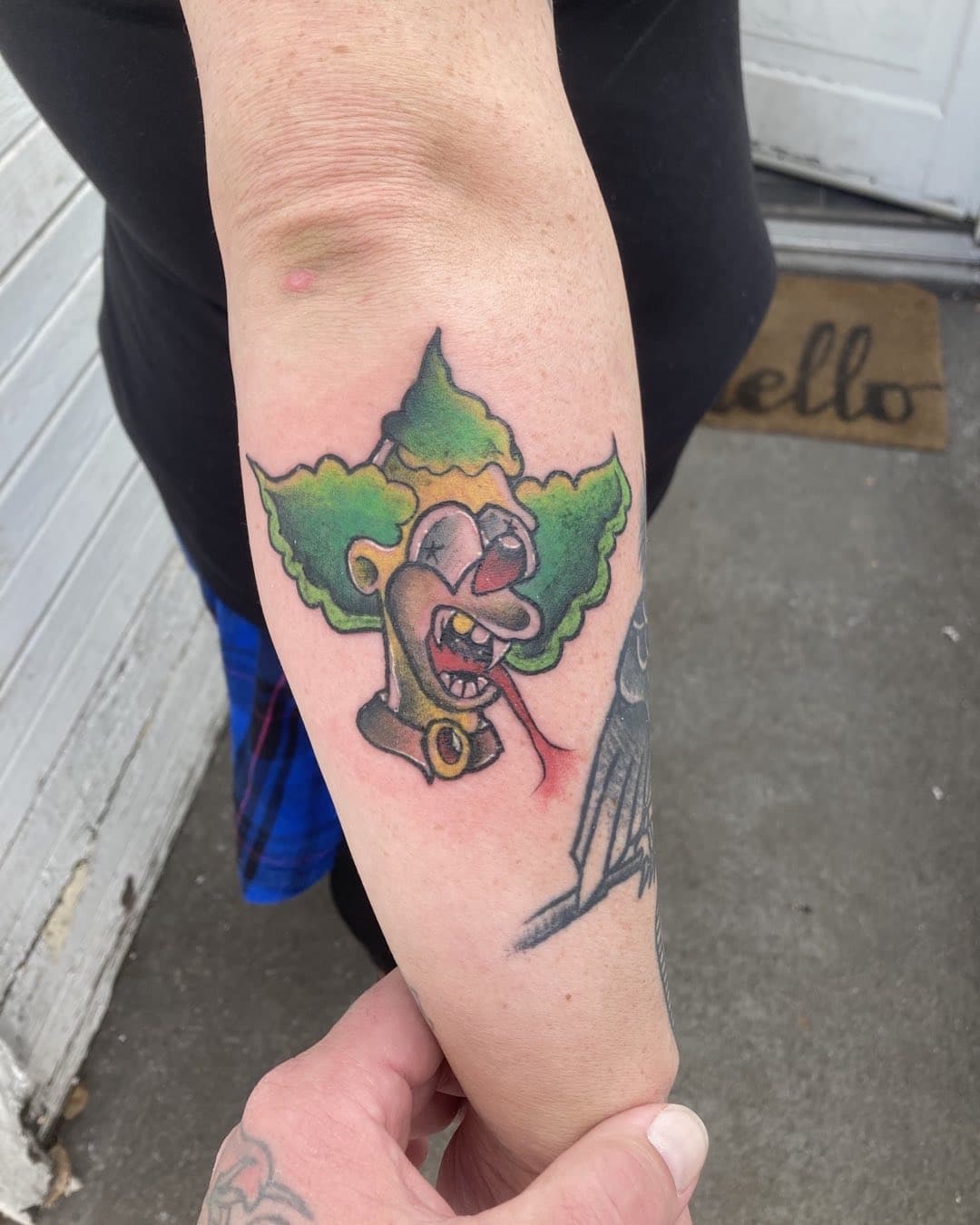 Krusty the killer klown done by @cootertattooer  #traditional #traditionaltattoo #traditionalartist #oldtattoo #oldschooltattoo #tattooartist #tattooart #ink #inked #aztattooer #prescotttattooer #whipshaded #spicywhips #whipshading #boldwillhold