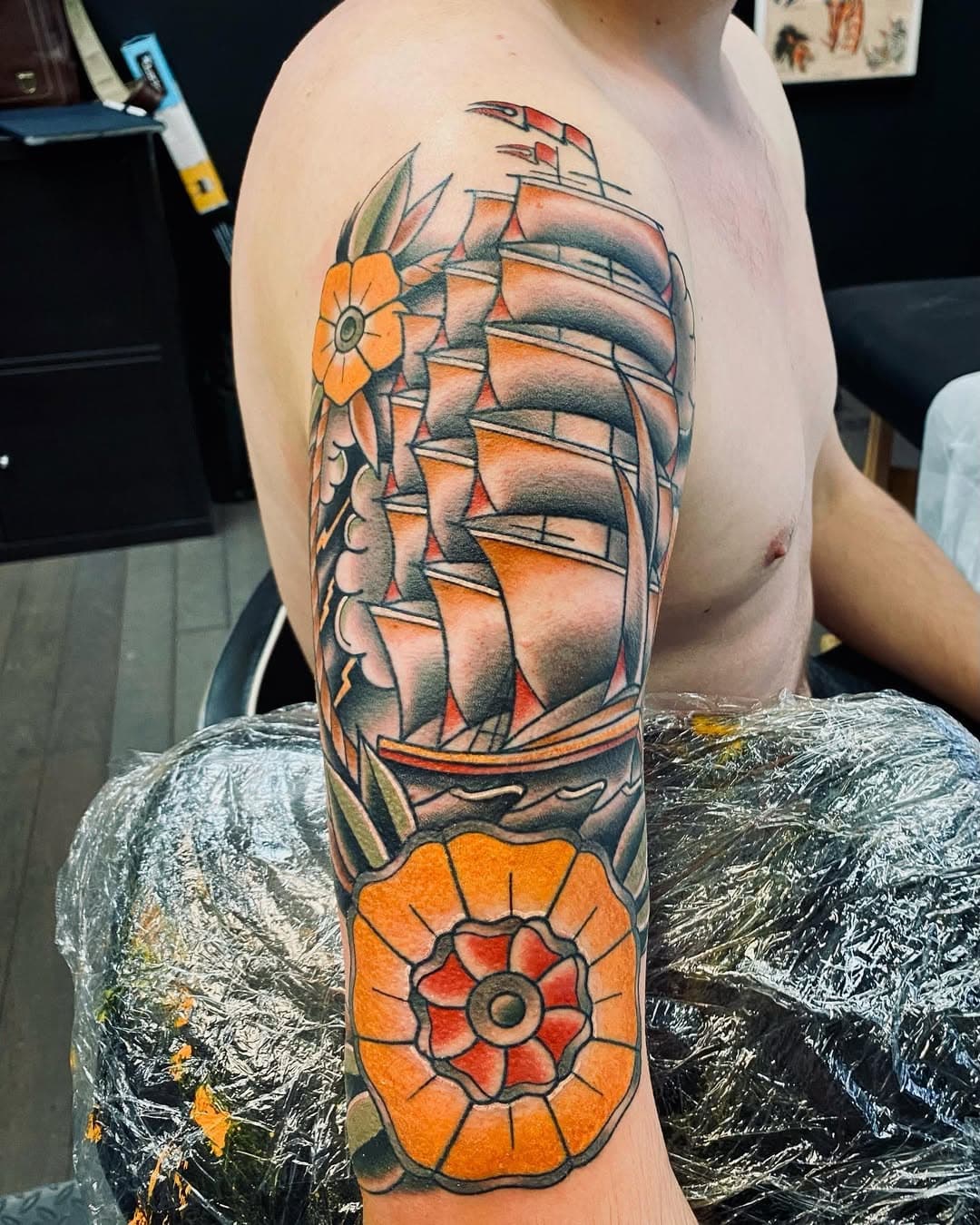 #tattooartist#tattoo#traditional#tradwork#tradwork#boldtattoos#oldschooltattoos#canadiantraditional#yegartists#yeg#edmonton#edmontontattooartists