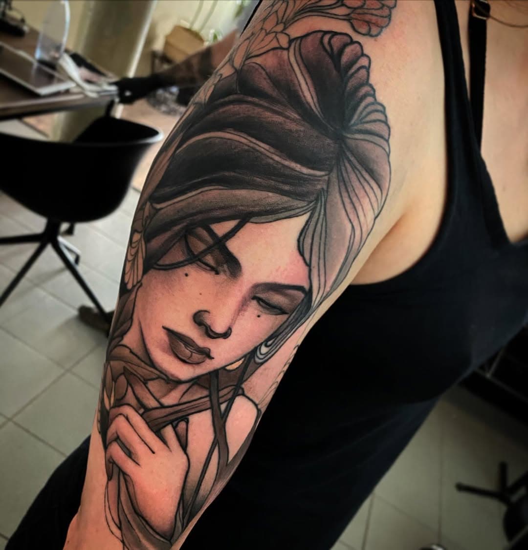 finished Sarahs floral girl last week. Thanks a lot! 🌸 (lines healed) done @hideoutatelier Leipzig #floral #girl #portrait #lineshealed #tattoonouveau #neotraditionaltattoo #neotraditional #ntgallery #neotradsub #neotradsp #neotradstyle #germantattooers #feelfarbig #thebesttattooartists #tttism #tattoosnob #leipzigtattoo #leipzig #hideoutatelier done with @coalblack.supply @fivemoths