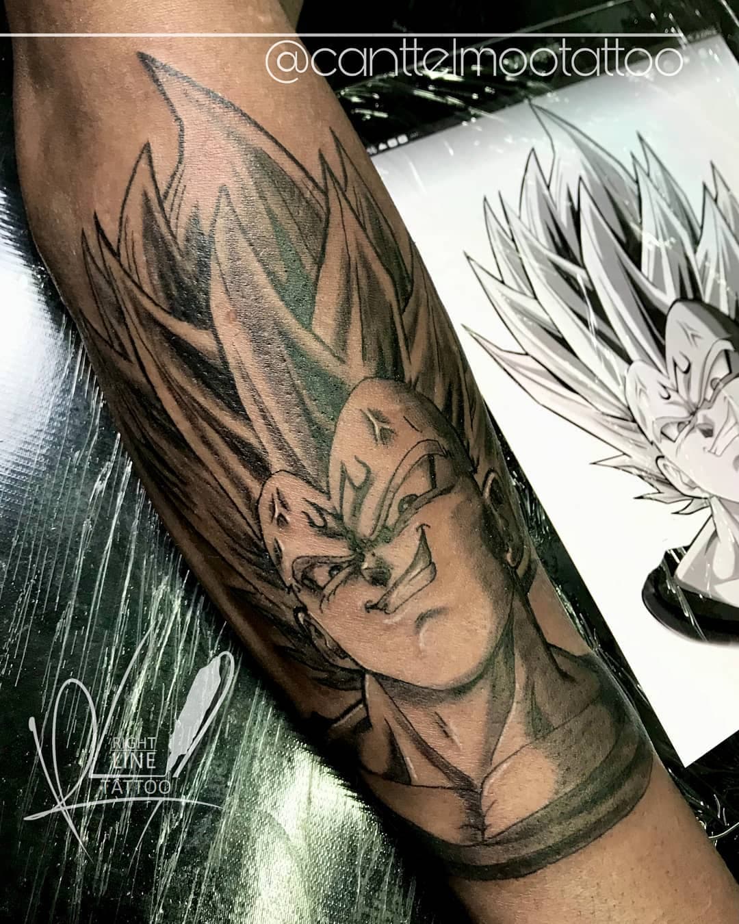 Agende seu horário via WhatsApp 21991003220!📲
.
.
.
Aquele Majin Vegeta que todo mundo que curte DBZ adora!!!
Vem fazer o seu personagem de anime preferido!!
.
.
.
#dbz #dbzbrasil #dbztattoo #majinvegeta #goku #animetattoo #tattoo #tattoorj #rightlinetattoo #canttelmootattoo