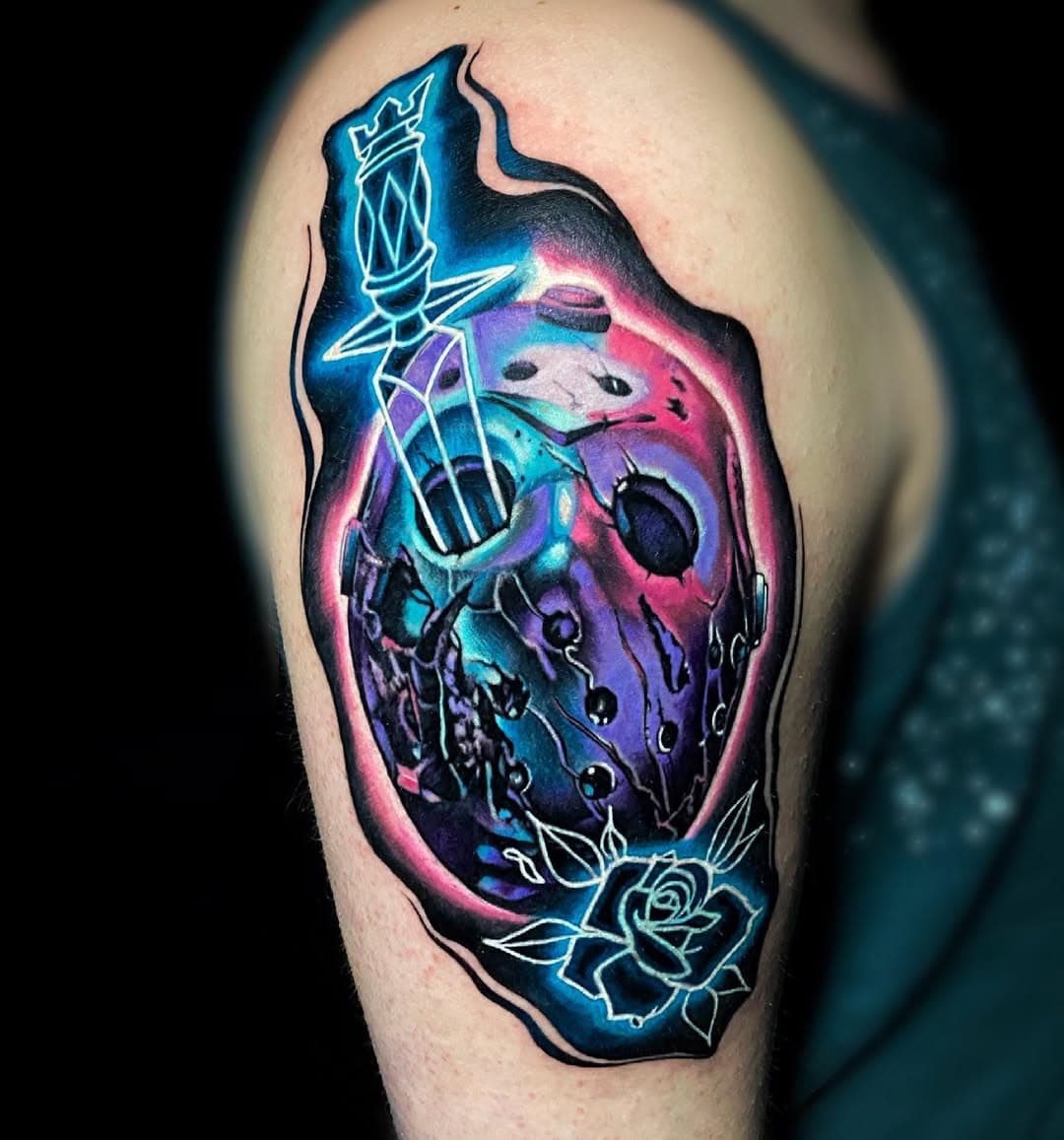 ➡️SWIPE FOR VIDEO➡️ Finished up this glowing Jason mask that i designed over lock downs! I would love to do more “glowing” type color realism! To book an appt. please visit the bottom of my artist page at www.7inkstattooco.com also check out my shop @7inkstattooco