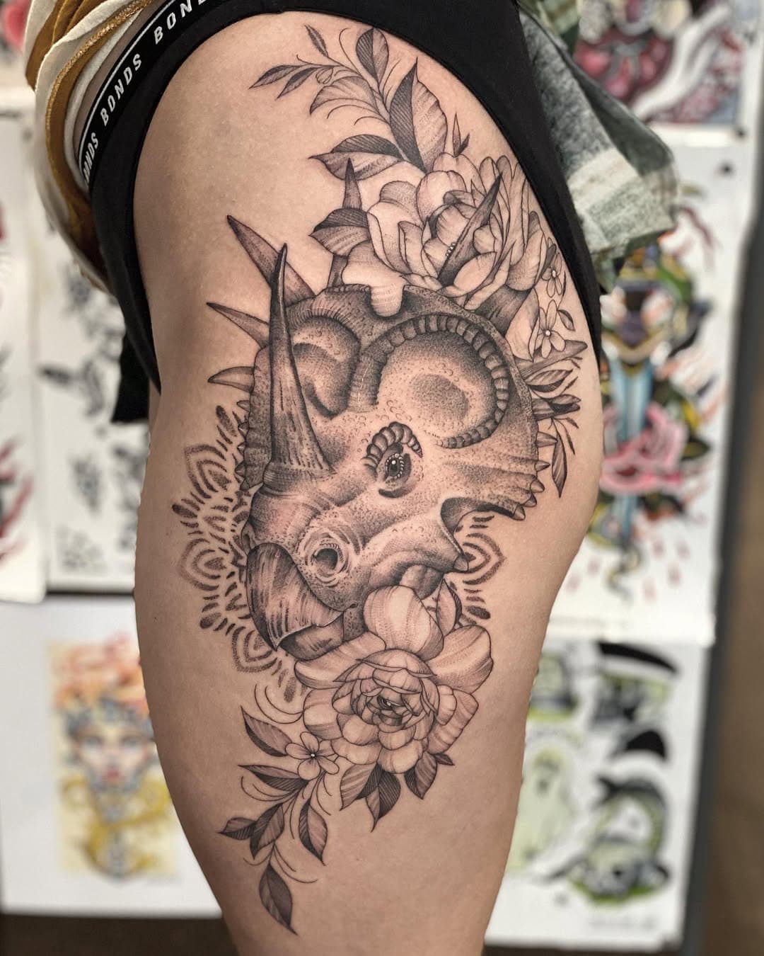 Done at @1891originaltattooco with @metrixneedles #thightattoo #finelinetattoo #tattooedgirls #tattooflash #dinosaurtattoo #dinosaur #adelaide #metrixprotean #triceratops #triceratopstattoo #iknowitsnotatriceratopsbutcantremembertheexactname