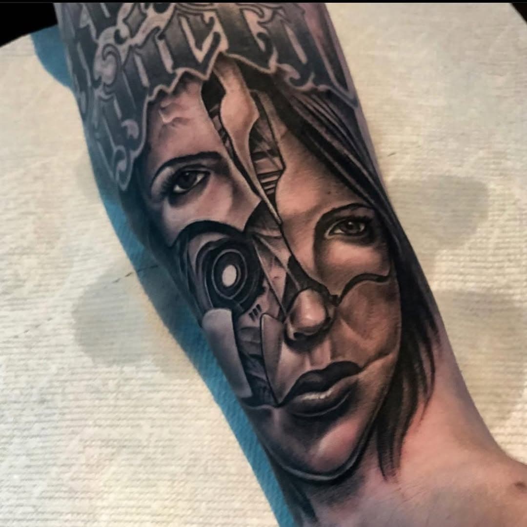 Bio mechanic Girl done at @inkedhearts_tattoo  a few years back . For appointment dm or email. 
#blackandgreytattoo #surealism #ink#tattoo#bnginksociety #tattooartist #805