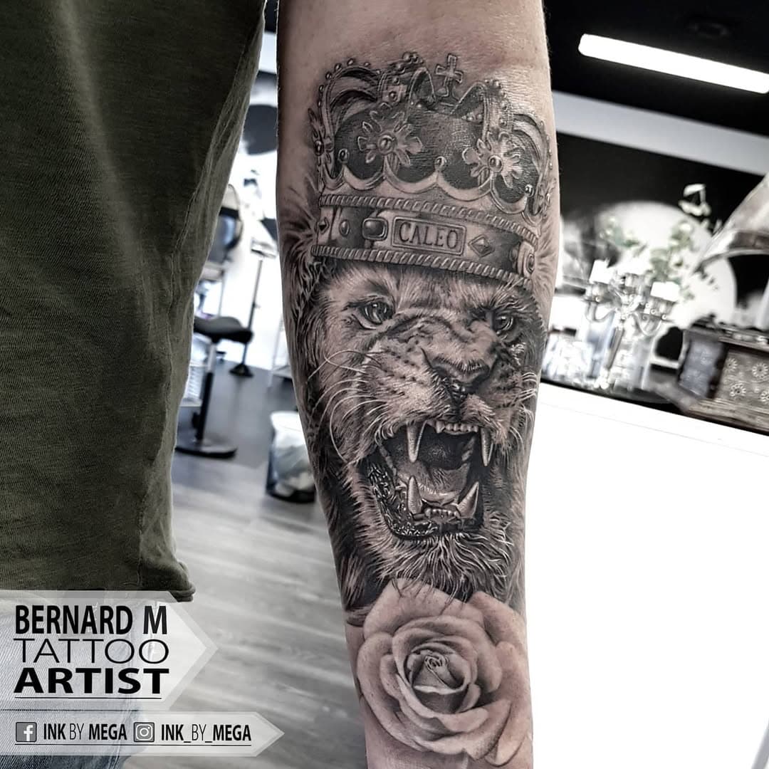 The King! #lion #liontattoo #nature #king #kingofthejungle #cat #tattoo #tattoorealism #realistictattoo #bernardmarusic #ivorytowertattoo #axysrotary #axysvalhalla #bheppo