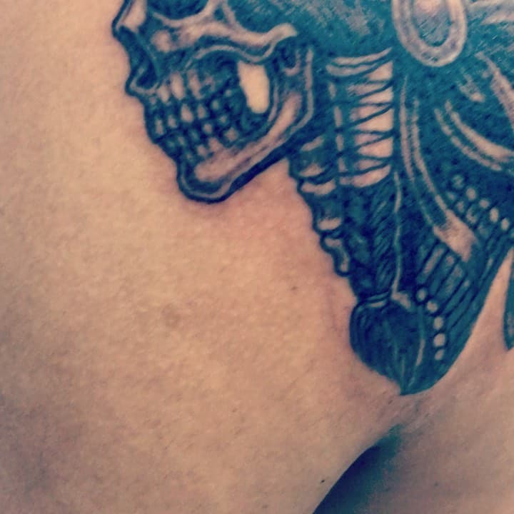 Something from the other night…thanks for looking 
 
Follow: 👇🏼👇🏼👇🏼@loufigueroatattoos 

#Skull #tattoo #blackandgrey #tattoos #blackandgreytattoos #handdrawntattoos #tattoosformen #tatuajes #chief #pomona #california #flyingdaggerstattooparlor #loufigueroatattoos #louiefigueroatattoos #2021