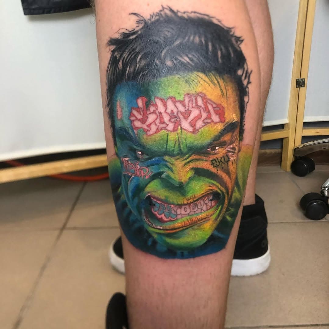 Jeszcze jedna sesja 😎

#kwadron #worldfamousink #marveltattoo #theincrediblehulk #hulk #graffiti #art #ink #inked #tattoo #colortattoo #realistictattoo #oldschooltattoo #newschooltattoo #street #streettattoo #tatuaz #kutnomiastoróż #lodz #nofilter