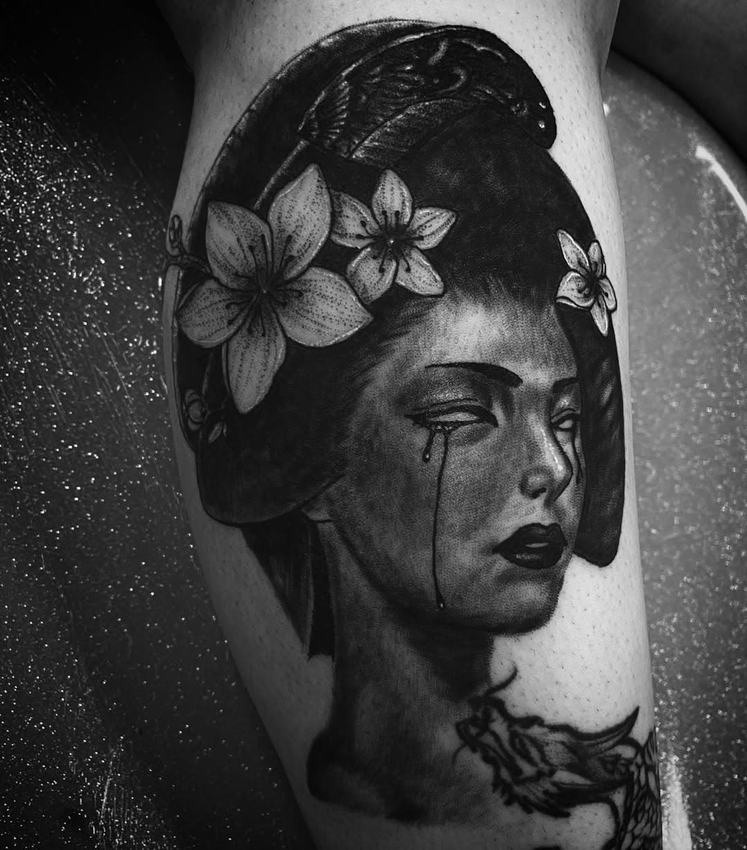 Custom geisha from yesterday 

#geisha #geishatattoo #tattoo #tattoos #tattooartist #cttattoo #cttattooartist #cttattoos #blackandgreytattoo #portraittattooartist