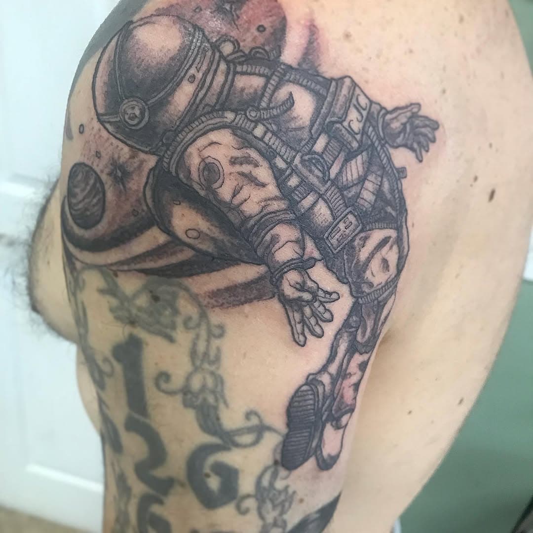 Here’s an #astronaut #tattoo from the other day…thanks for looking…

#blackandgreytattoo #blackandgrey #tattoos #astronaut #nasa #spacedout #space #cosmic #outerspace #flyingdaggerstattooparlor #pomona #california #summer #2021