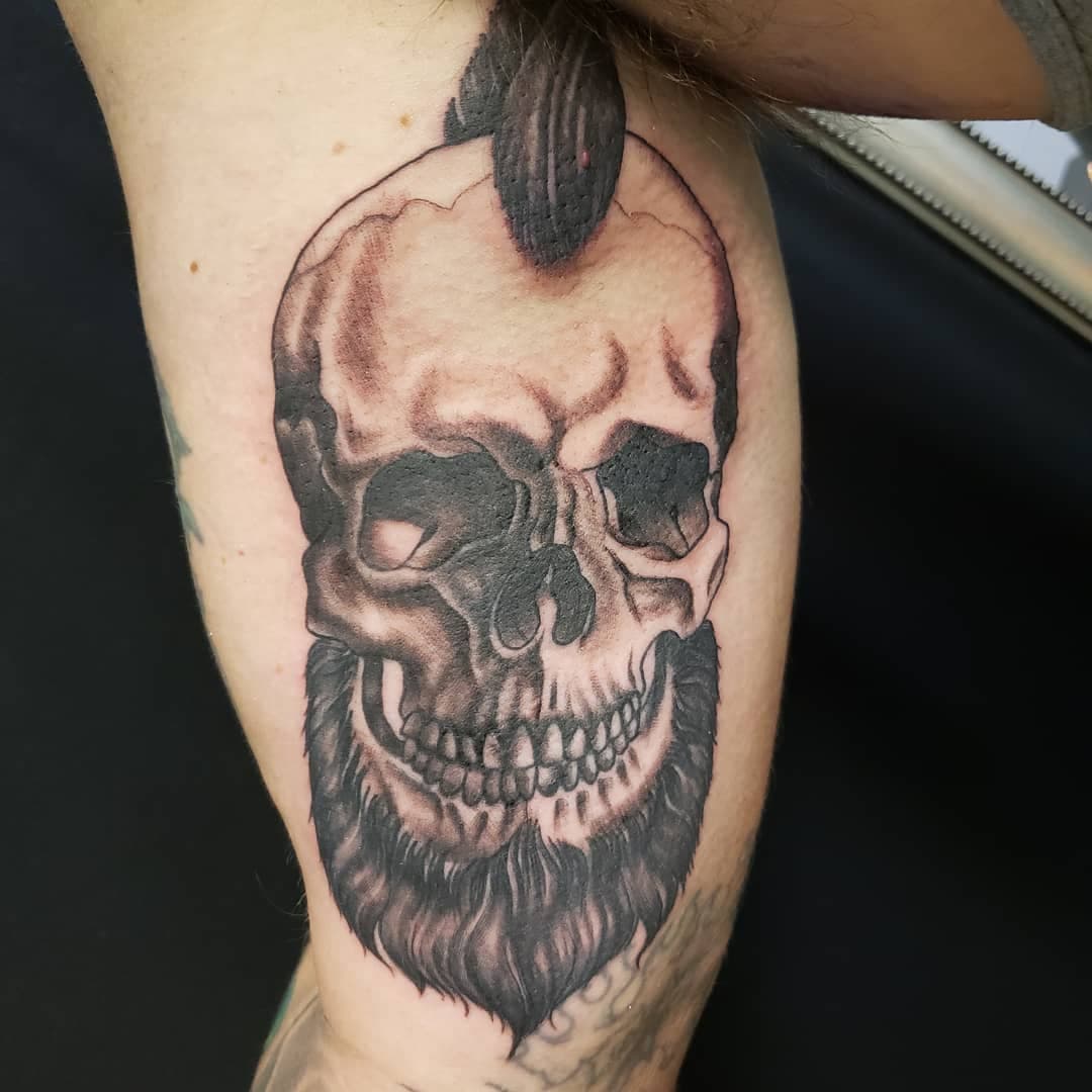 A skull is always fun,thanks jason for the trust and support.#h2ocean#michigantattooers#michigantattooartist#michigantattoo#truetubes#cheyennetattooequipment#criticalbattery#lansingtattoo#lansingtattooartist#sullenartcollective#skinartmag#tattooistartmag