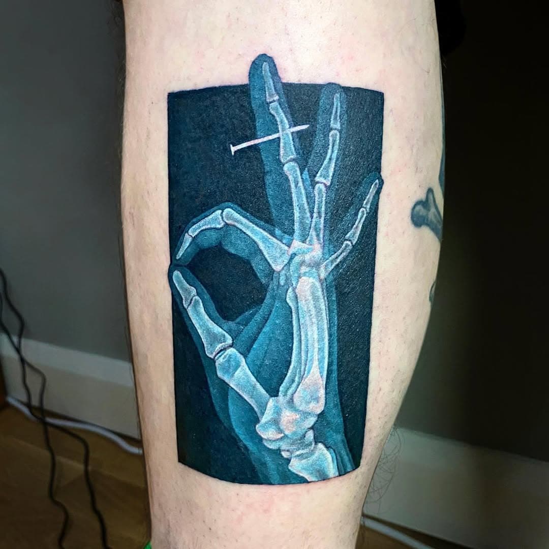 X-ray tattoo for Ben 💀 What do you think?
#tattoo #ink #cartoon #graffiti #xray #skinartmag #tattoosnob #tattrx #where_they_tatt #d_world_of_ink #tattrx #inkedmag #outofstepbooks #radtattoos #thenewnewschool #stencilstuff #electricink #redemptiontattoocare #starrtattoosupplies 
thanks Ben!! You legend!! 🙂👊