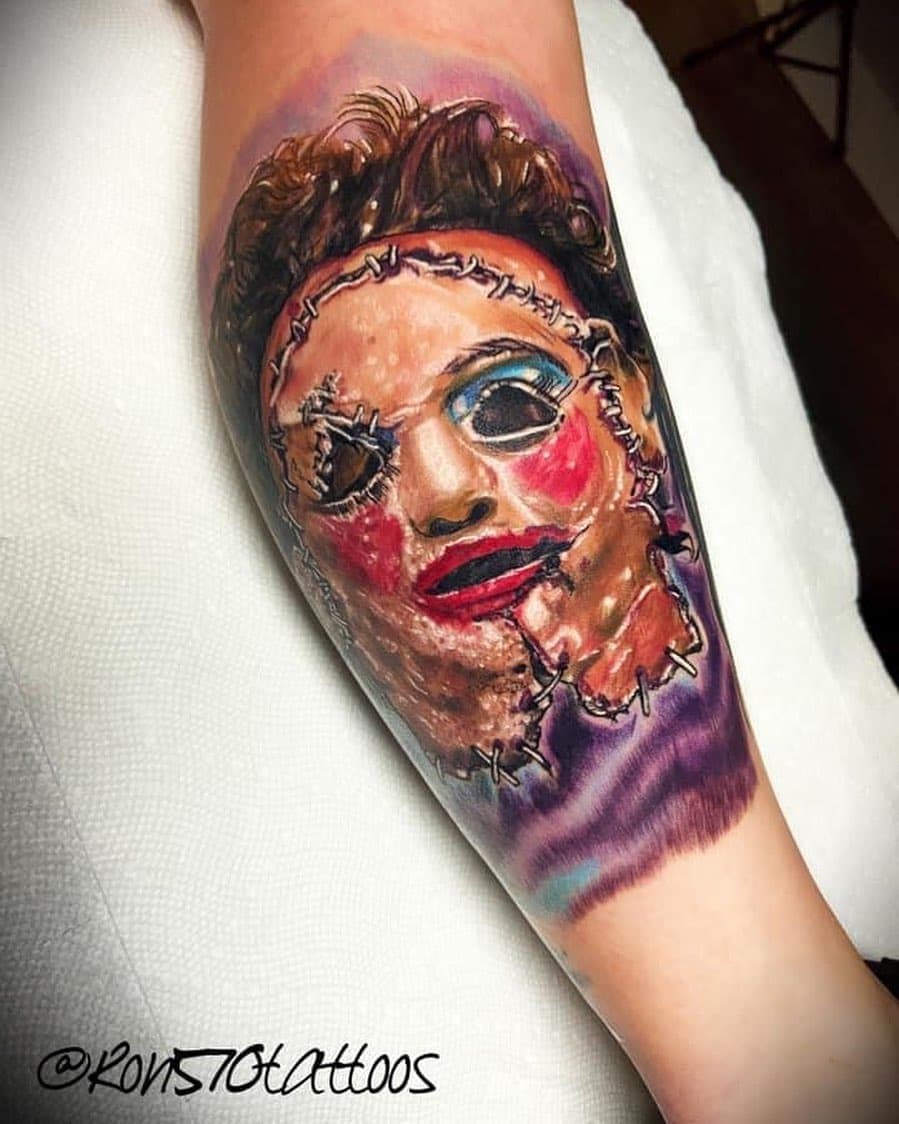 Piece by @ron570tattoos 
Leatherface is wearing the 'Old Lady Mask' he wants to be domesticated ￼in the kitchen. At dinner he wears a different face, the 'Pretty Woman,' Dinner is served. 🔪