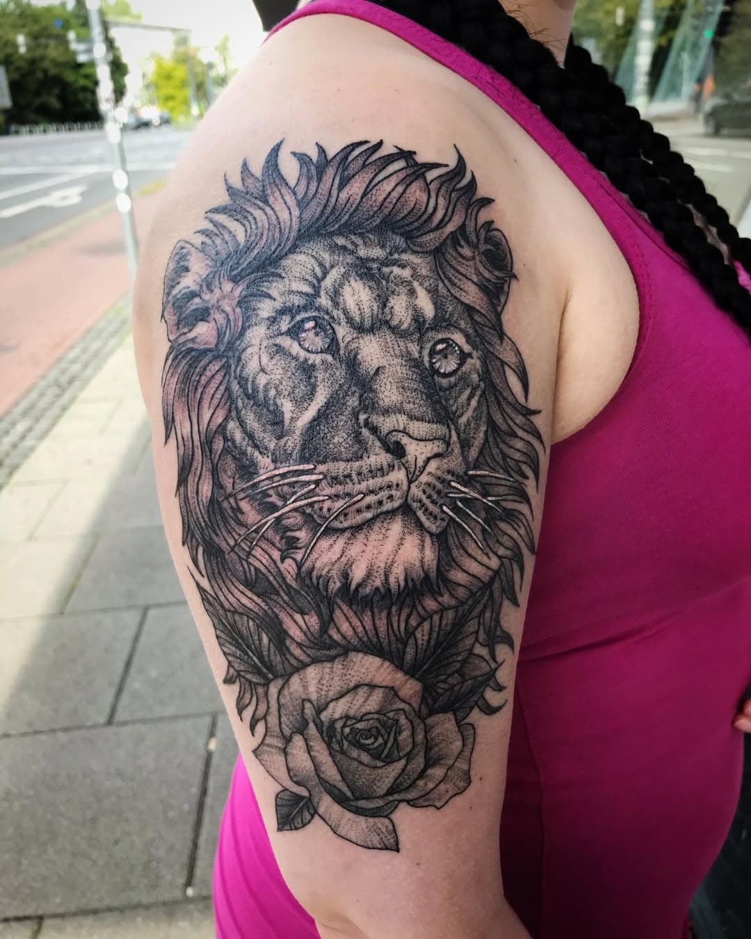 Vielen Dank an @sarablaa :)

#tattoo #liontattoo #lion #dotworktattoo #dotwork #whipshaded #whipshadingtattoo #bremen #brementattoo