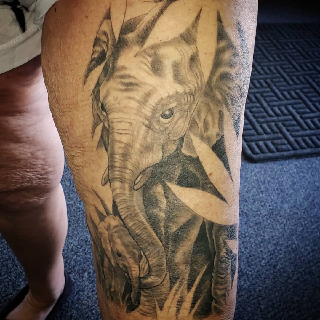 Healed up and settled in,thanks Marsha.#michigantattooartist#h2ocean#michigantattooers#dynamicblack#michigantattooer#cheyennetattooequipment#lansingtattoo#truetubes#lansingtattooartist#electrumstencilprimer#skinartmag#sullenartcollective#tattooistartmag#elephanttattoo